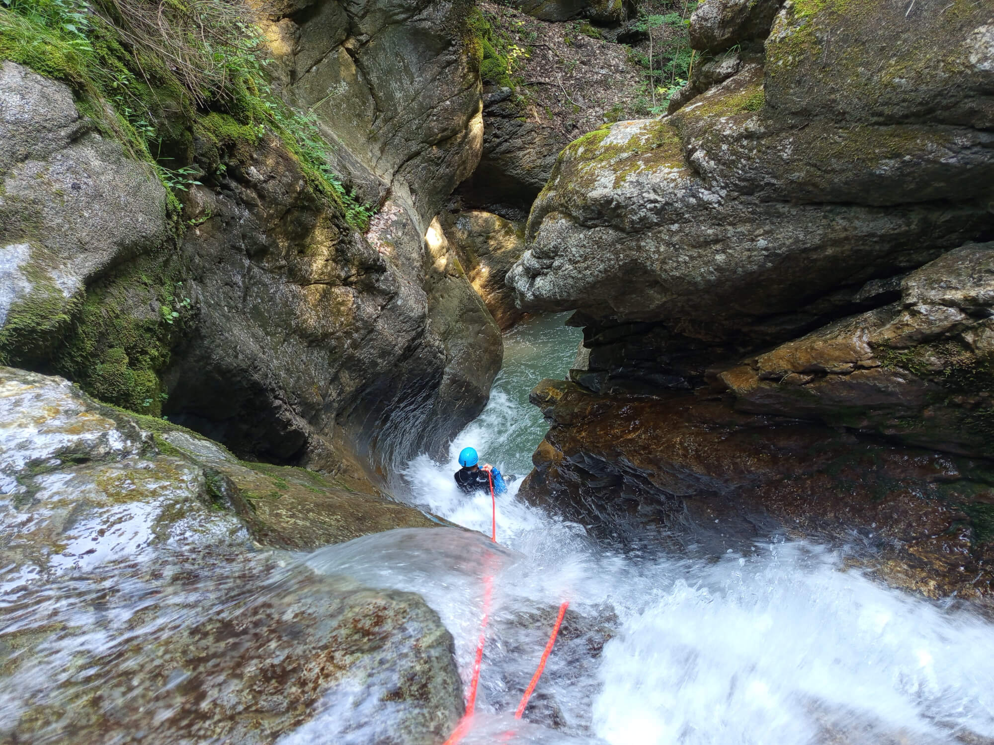 Canyoning au canyon de Balme près de Morzine, parcours sportif et familial en Haute-Savoie