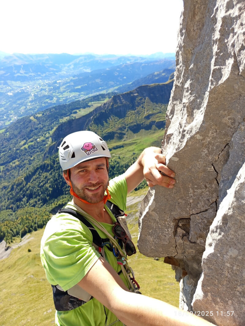 "URL_DE_L_IMAGE_TOUR_D_AREU"