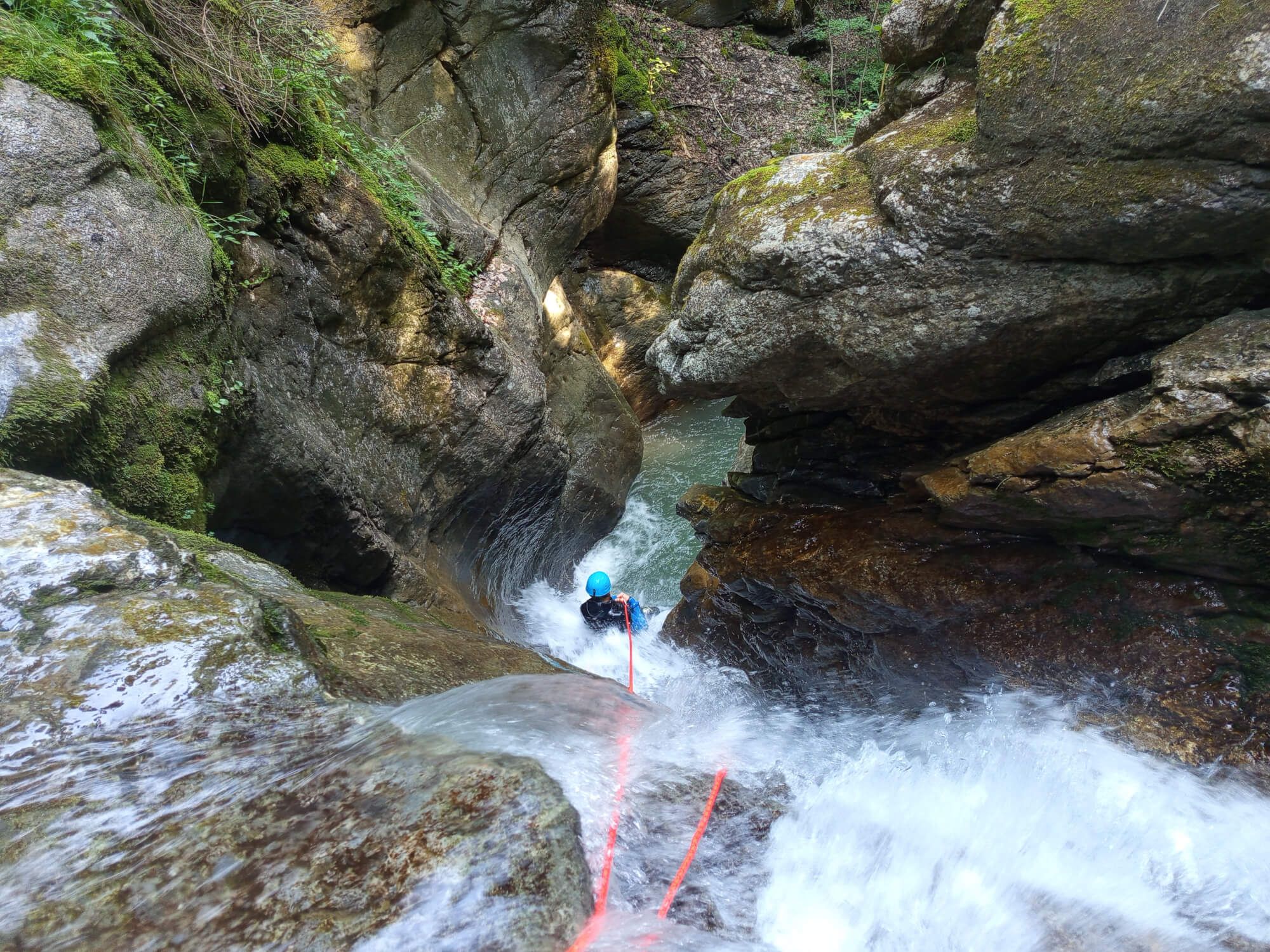 Canyoning au canyon de Balme près de Morzine, parcours sportif et familial en Haute-Savoie